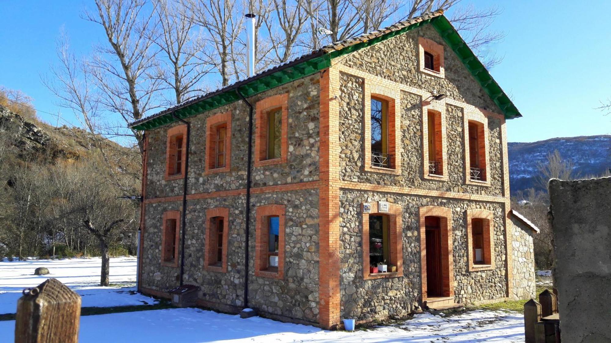 Вилла El Refugio De Valporquero Vegacervera Экстерьер фото
